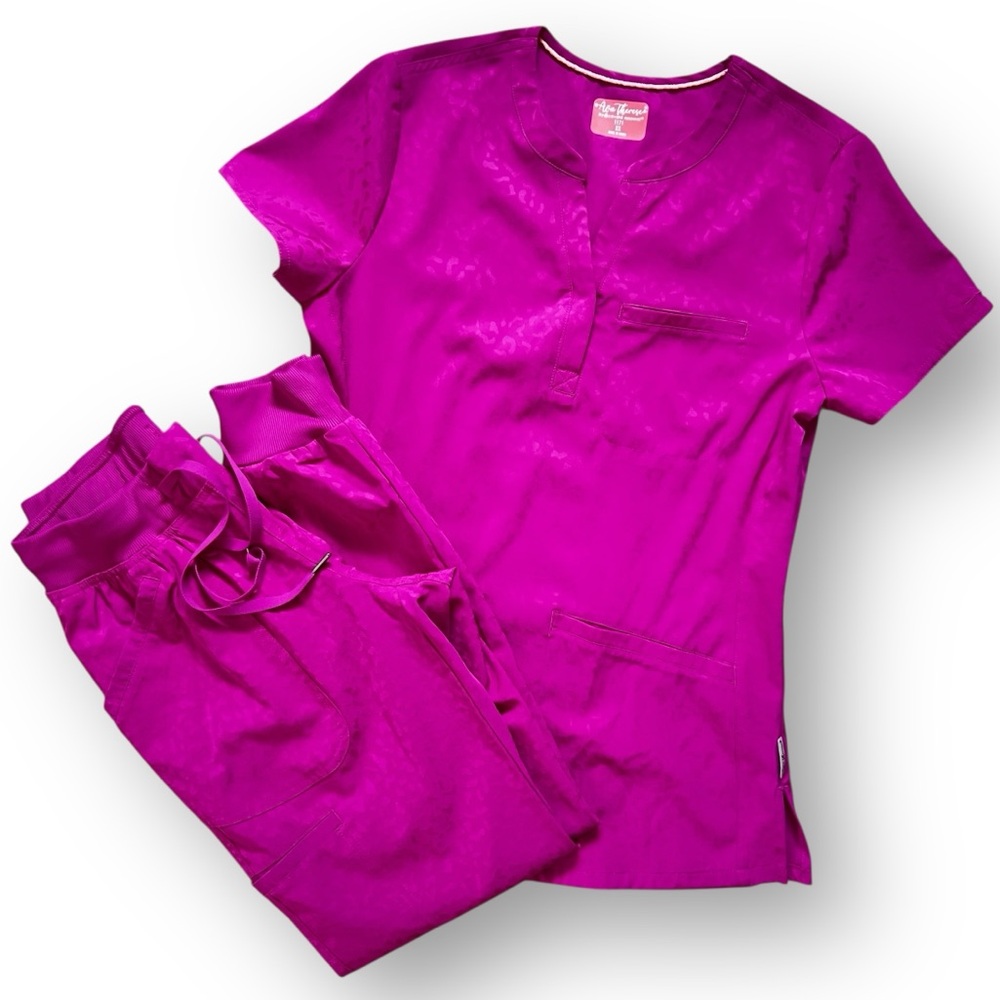 Zavate Ava Therese Magenta Cheetah Print Jacquard Scrub Set